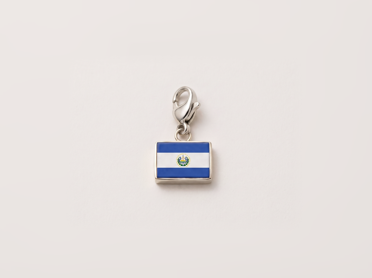 El Salvador flag charm, silver