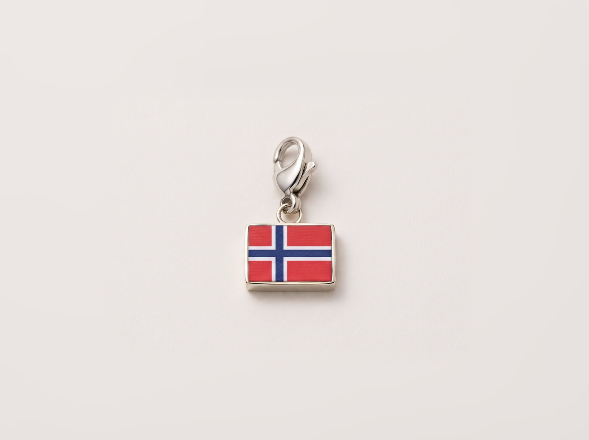 Norway flag charm, silver