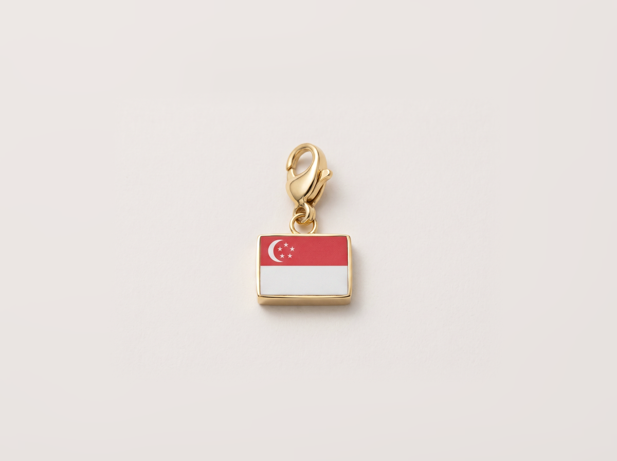 Singapore flag charm, gold